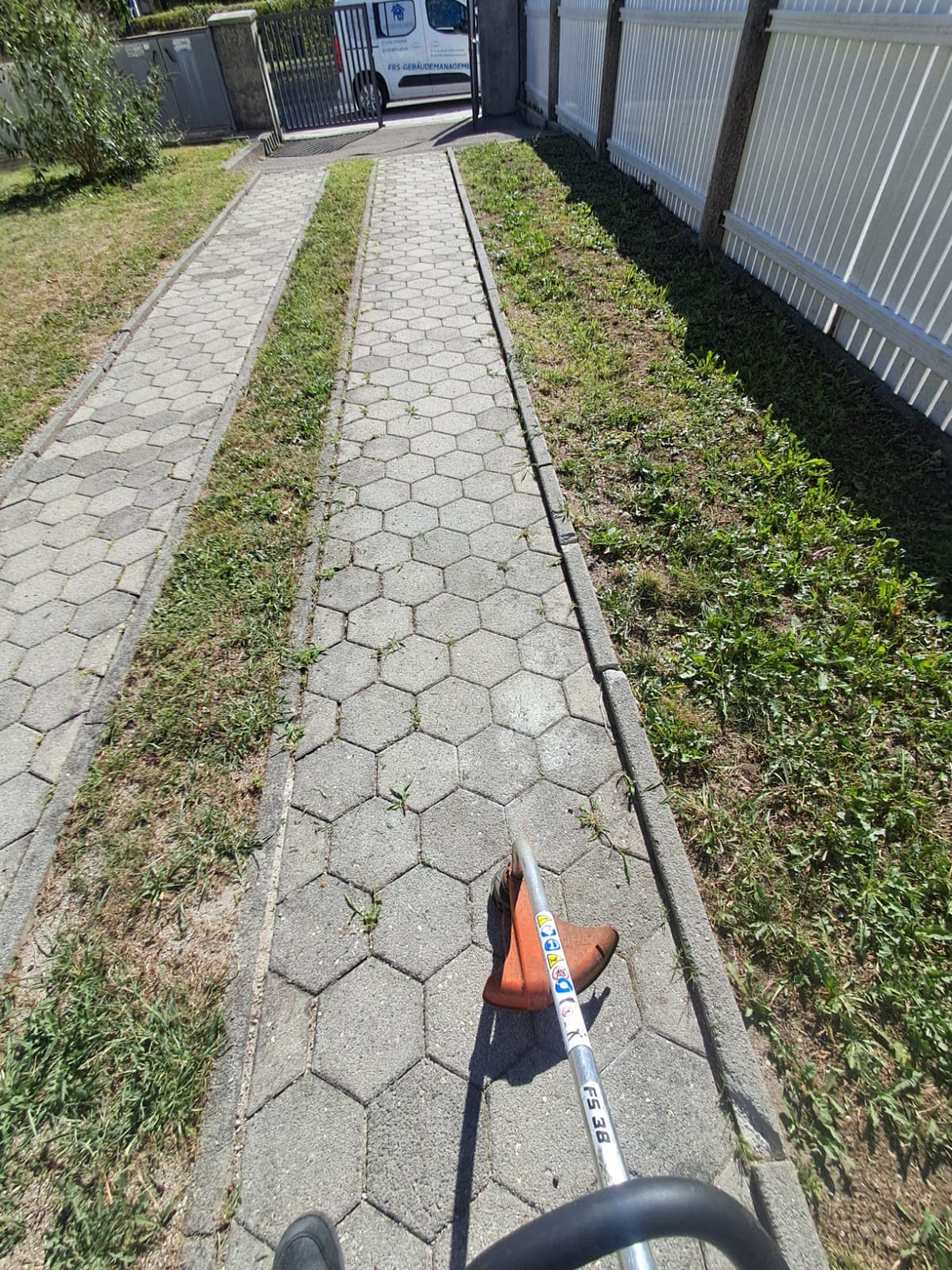 Rasenkantenpflege
